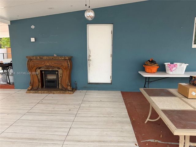 12455 W Randall Park Dr, Miami, FL 33167