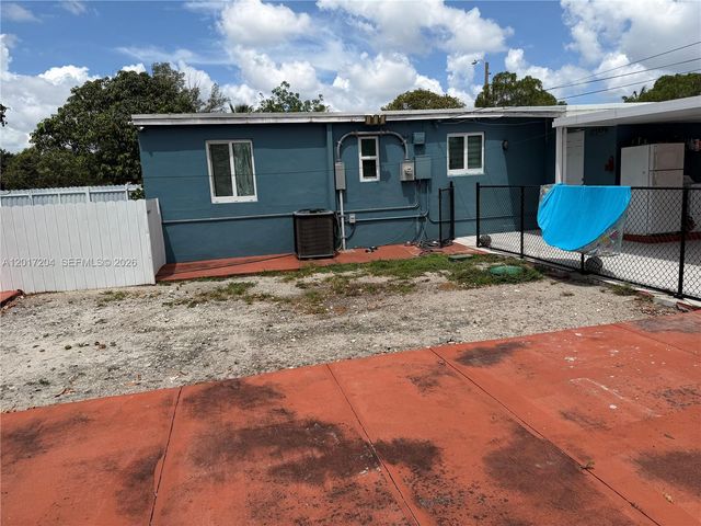 12455 W Randall Park Dr, Miami, FL 33167
