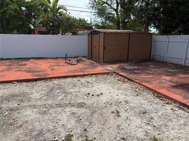 12455 W Randall Park Dr, Miami, FL 33167