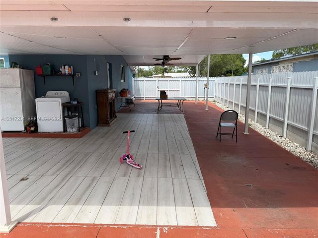 12455 W Randall Park Dr, Miami, FL 33167