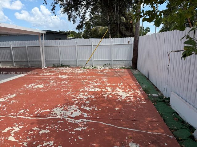 12455 W Randall Park Dr, Miami, FL 33167