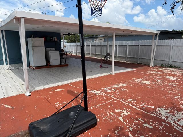 12455 W Randall Park Dr, Miami, FL 33167