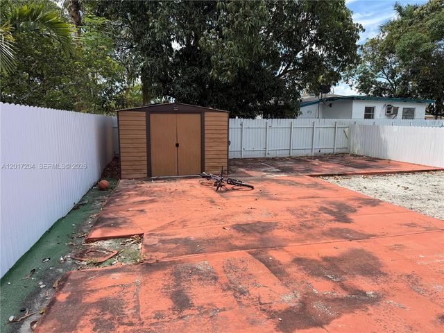 12455 W Randall Park Dr, Miami, FL 33167