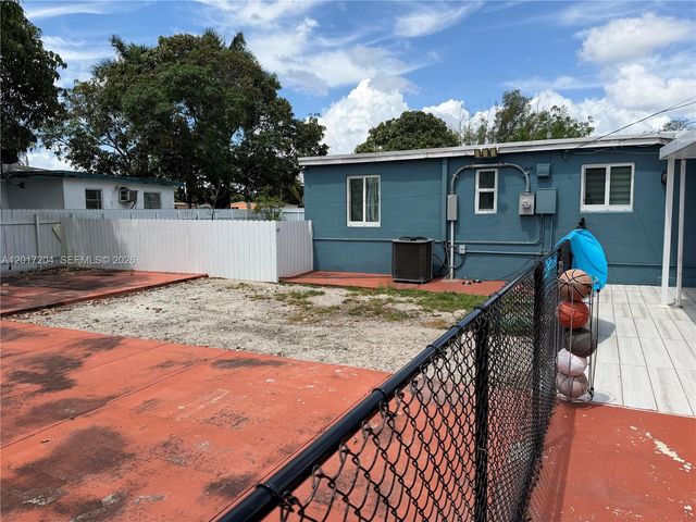 12455 W Randall Park Dr, Miami, FL 33167
