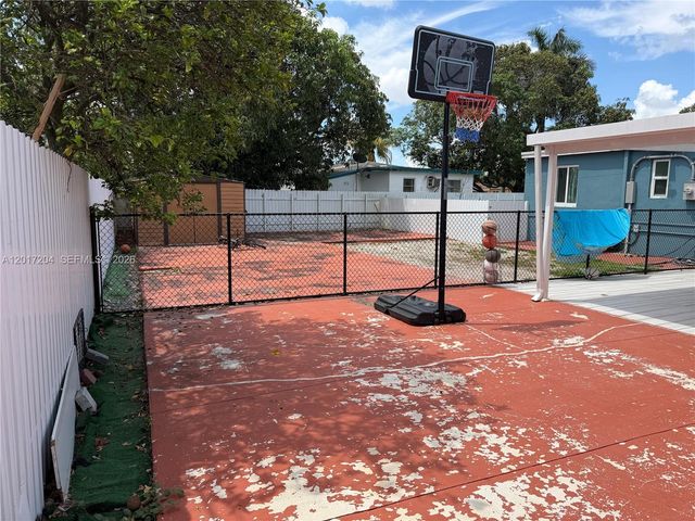12455 W Randall Park Dr, Miami, FL 33167