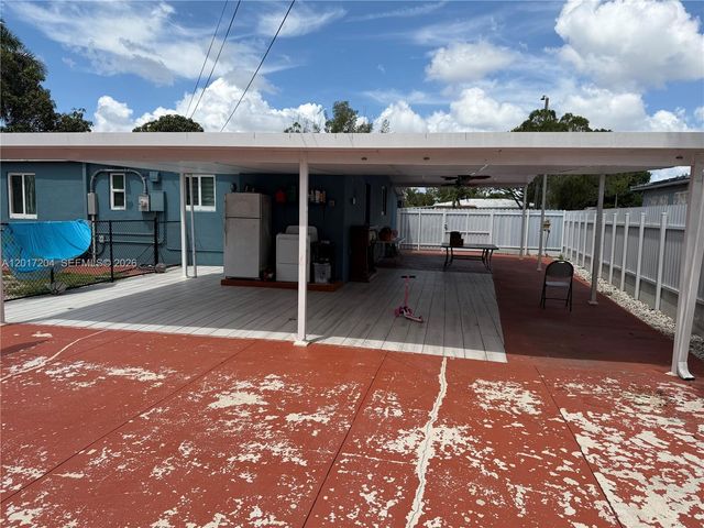 12455 W Randall Park Dr, Miami, FL 33167