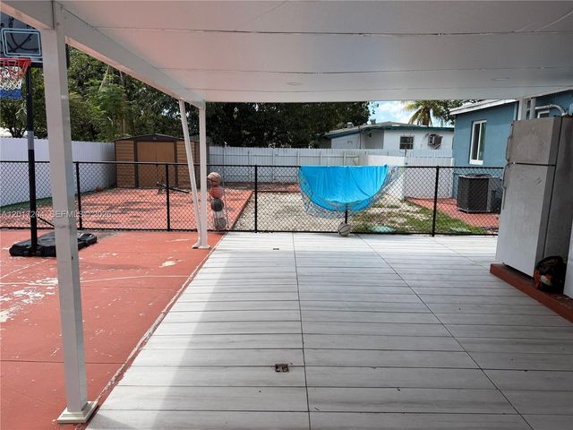 12455 W Randall Park Dr, Miami, FL 33167
