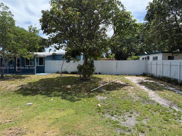 12455 W Randall Park Dr, Miami, FL 33167