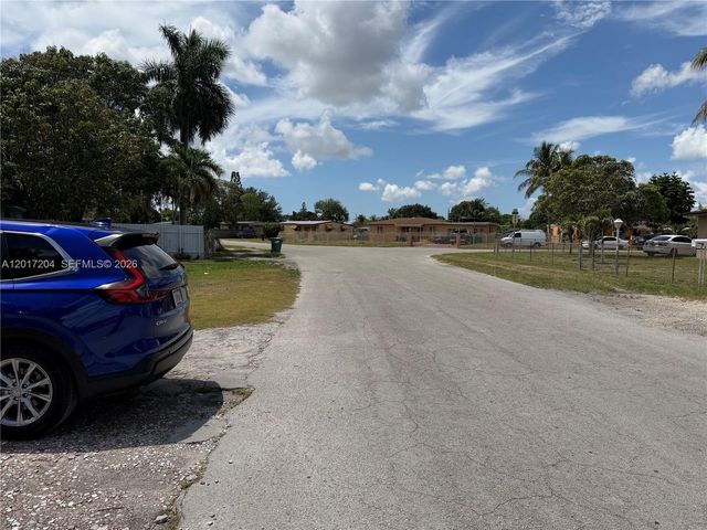 12455 W Randall Park Dr, Miami, FL 33167