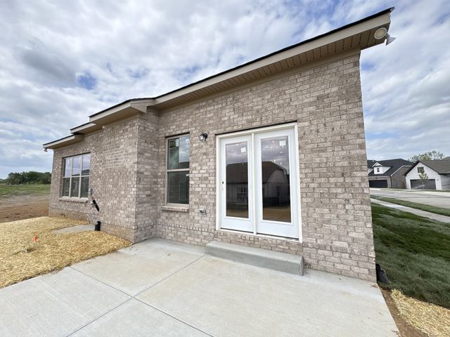 101 Turf Way Street, Gallatin, TN 37066