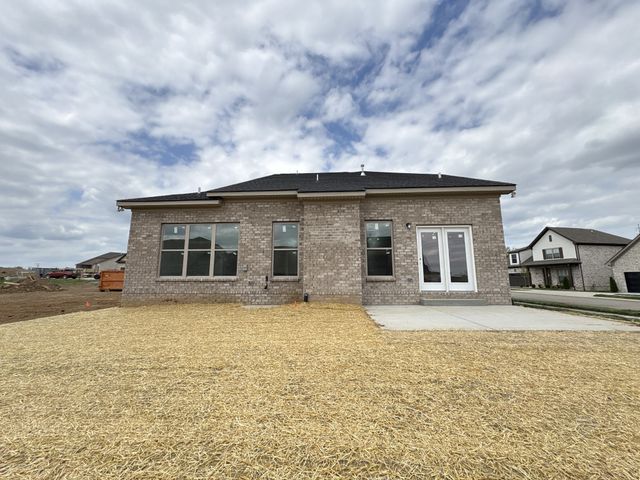 101 Turf Way Street, Gallatin, TN 37066