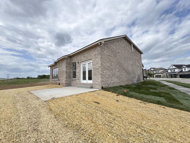 101 Turf Way Street, Gallatin, TN 37066