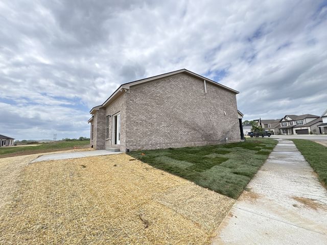 101 Turf Way Street, Gallatin, TN 37066
