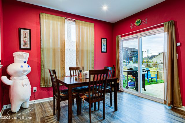 3718 Creekstone Bluff Blvd, La Grange, KY 40031