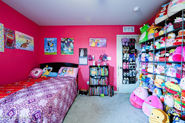 3718 Creekstone Bluff Blvd, La Grange, KY 40031