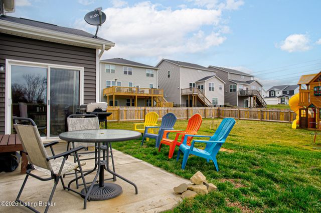 3718 Creekstone Bluff Blvd, La Grange, KY 40031