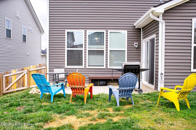 3718 Creekstone Bluff Blvd, La Grange, KY 40031