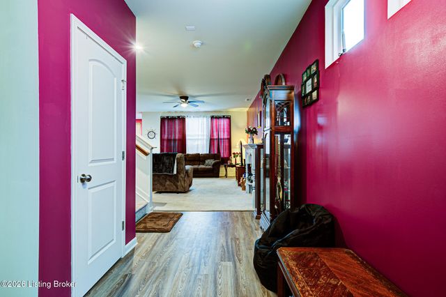 3718 Creekstone Bluff Blvd, La Grange, KY 40031