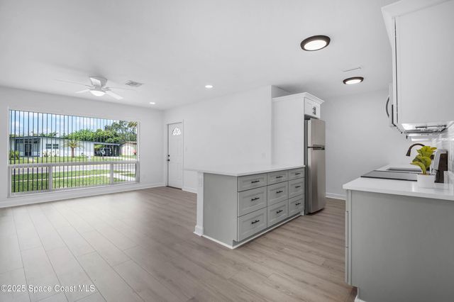 915 Bianca Drive NE, Palm Bay, FL 32905