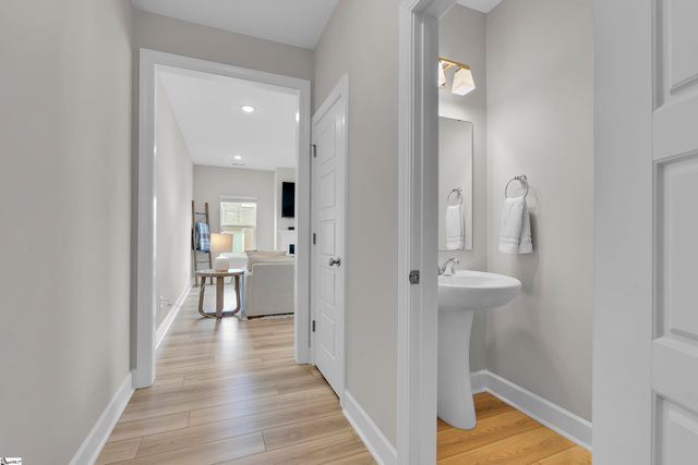 311 Hollenbeck Place, Greenville, SC 29607