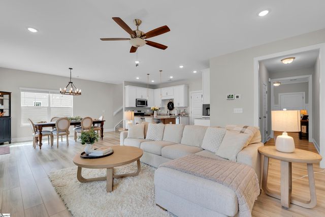 311 Hollenbeck Place, Greenville, SC 29607