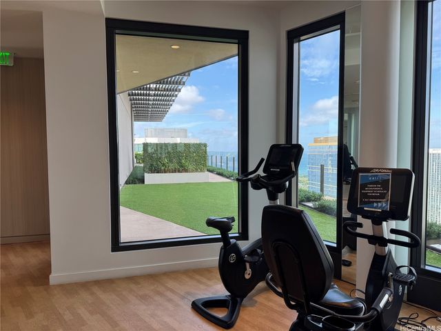 987 Queen Street 2908, Honolulu, HI 96814