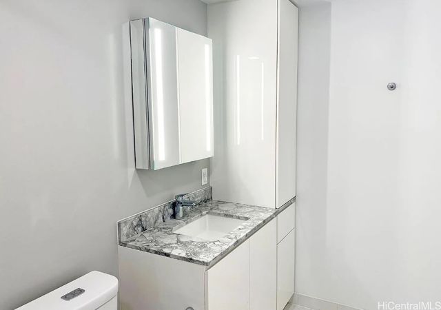 987 Queen Street 2908, Honolulu, HI 96814