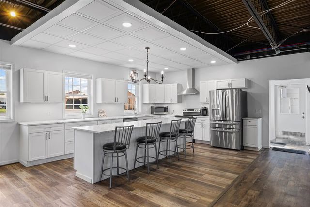 176 S Henning Road, Danville, IL 61832