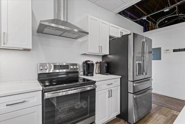 176 S Henning Road, Danville, IL 61832