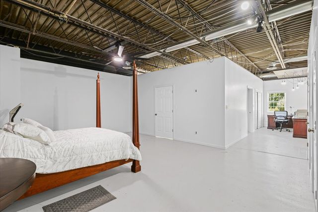 176 S Henning Road, Danville, IL 61832