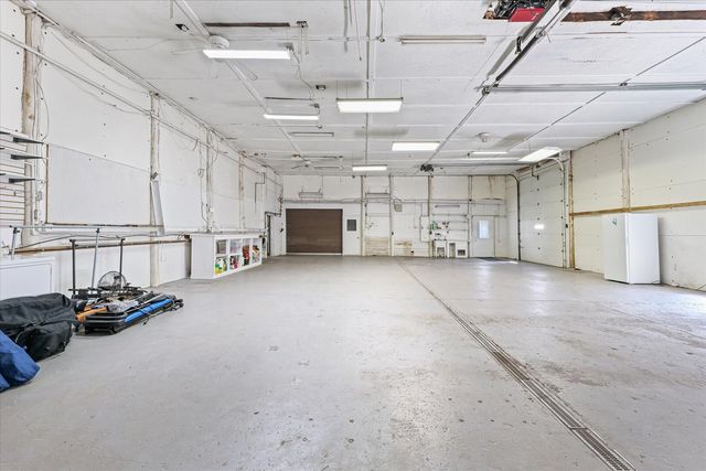 176 S Henning Road, Danville, IL 61832