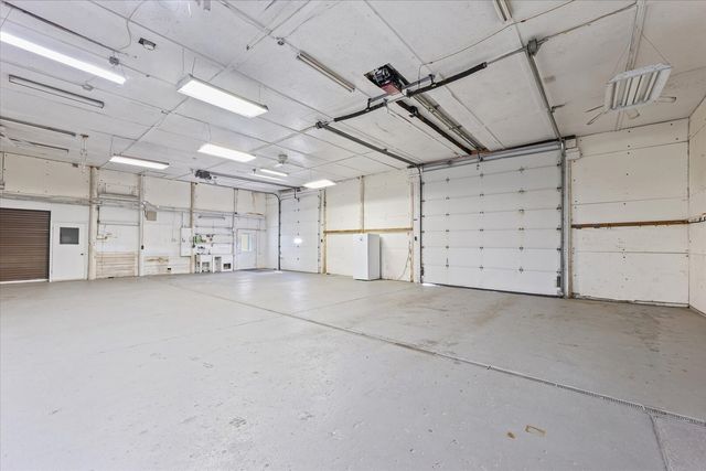 176 S Henning Road, Danville, IL 61832