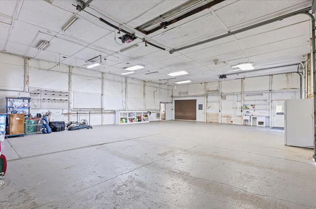 176 S Henning Road, Danville, IL 61832