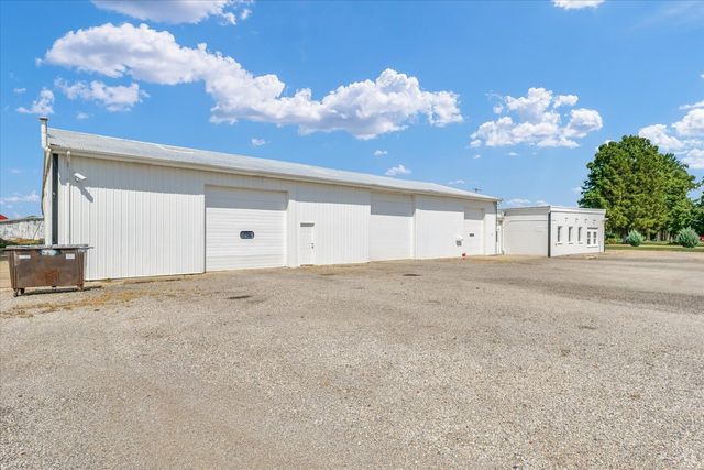 176 S Henning Road, Danville, IL 61832