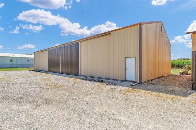 176 S Henning Road, Danville, IL 61832