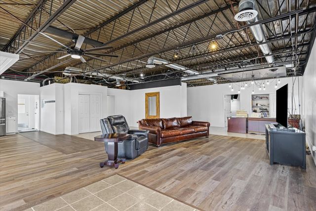 176 S Henning Road, Danville, IL 61832