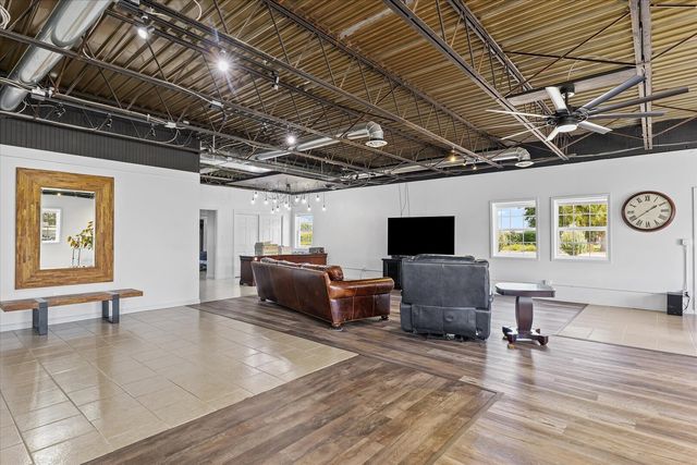 176 S Henning Road, Danville, IL 61832