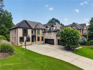 585 Settles Brook Court, Suwanee, GA 30024