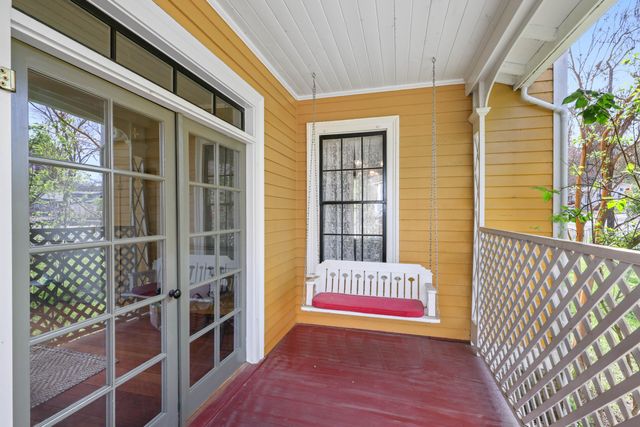 220 8th Street, Jacksonville, OR 97530