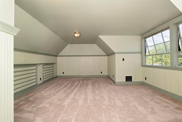 220 8th Street, Jacksonville, OR 97530