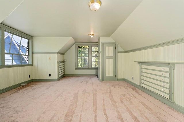 220 8th Street, Jacksonville, OR 97530