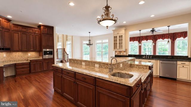 12600 HILL CREEK LN, Potomac, MD 20854