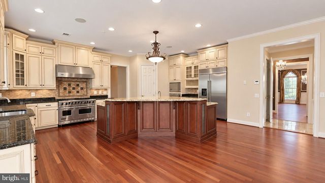 12600 HILL CREEK LN, Potomac, MD 20854