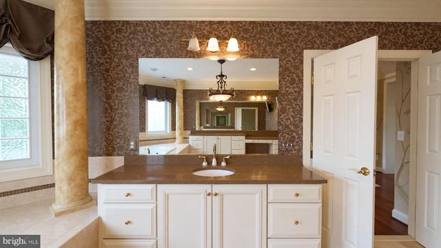 12600 HILL CREEK LN, Potomac, MD 20854