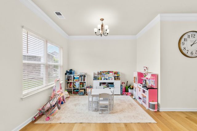 348 Geneva Ln, Columbia, TN 38401