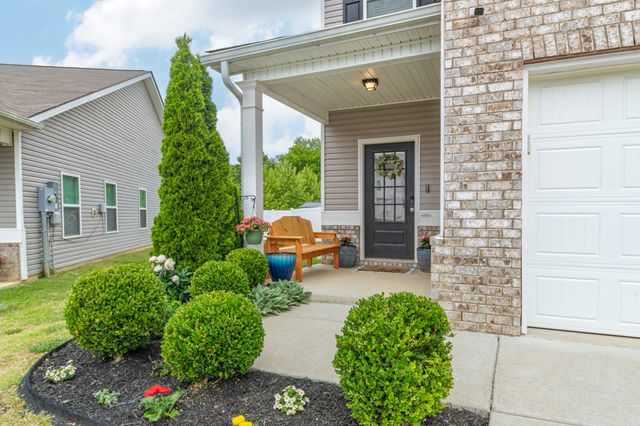 348 Geneva Ln, Columbia, TN 38401