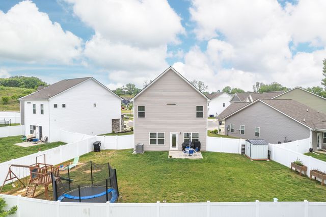 348 Geneva Ln, Columbia, TN 38401