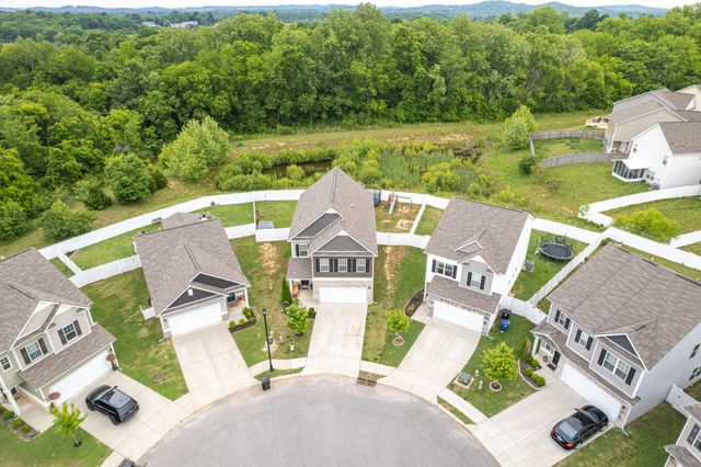 348 Geneva Ln, Columbia, TN 38401