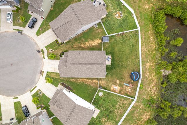 348 Geneva Ln, Columbia, TN 38401