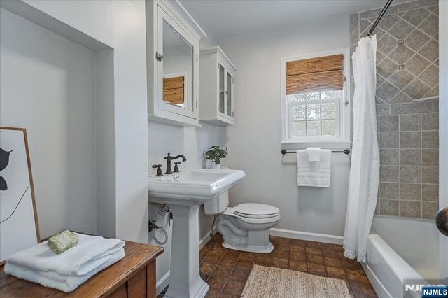 8-10 Lessing Road, West Orange, NJ 07052